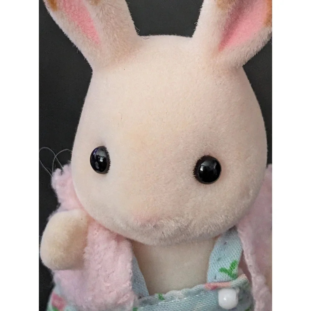Sylvania Families Bunny‎ Figure 3